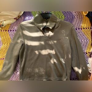 Cropped long sleeve top, casual